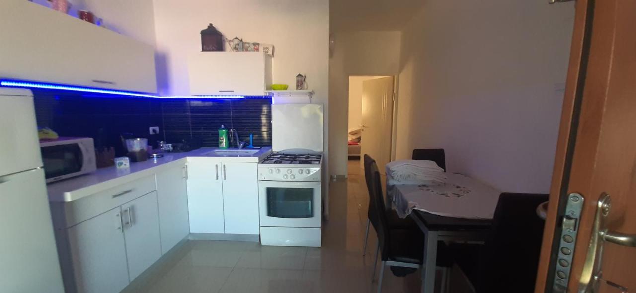 Family Apart Nahariya Exterior photo