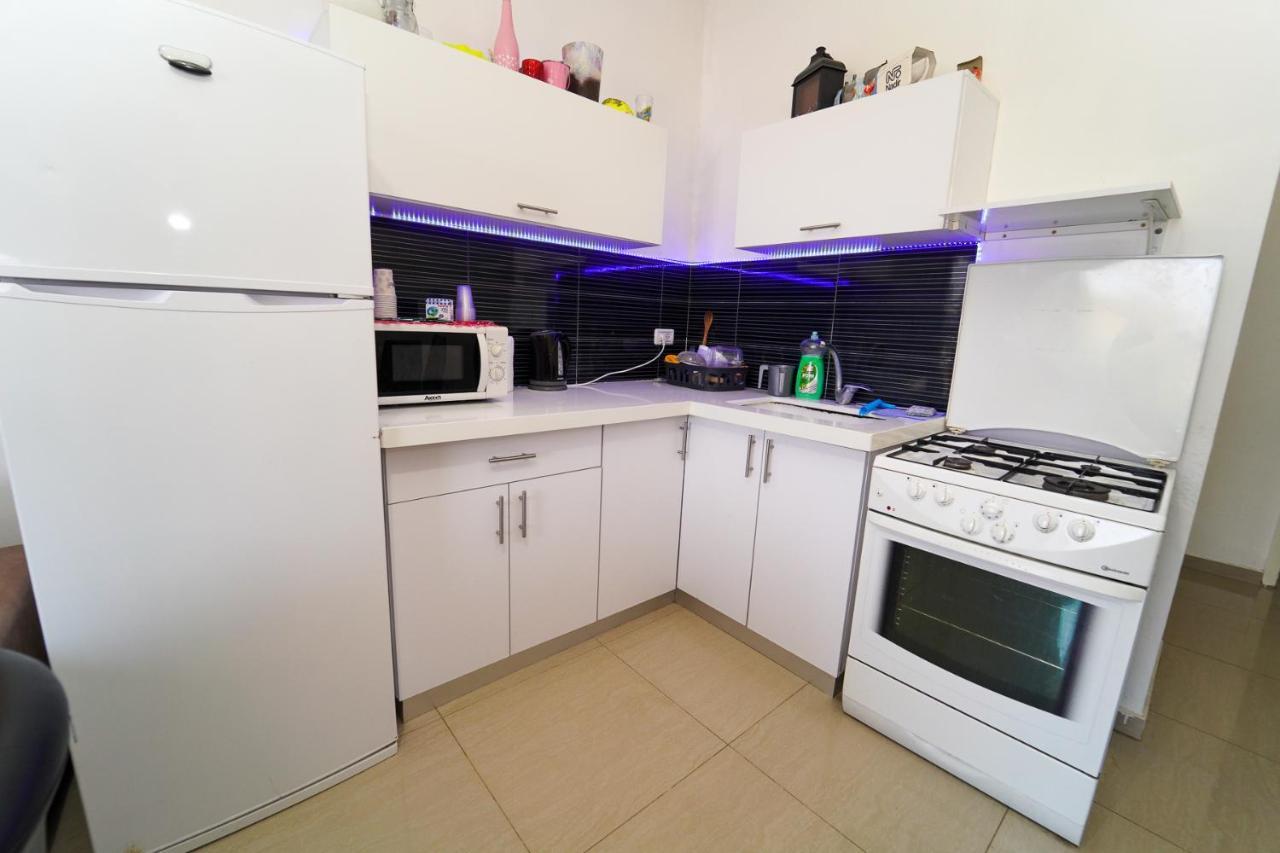 Family Apart Nahariya Exterior photo